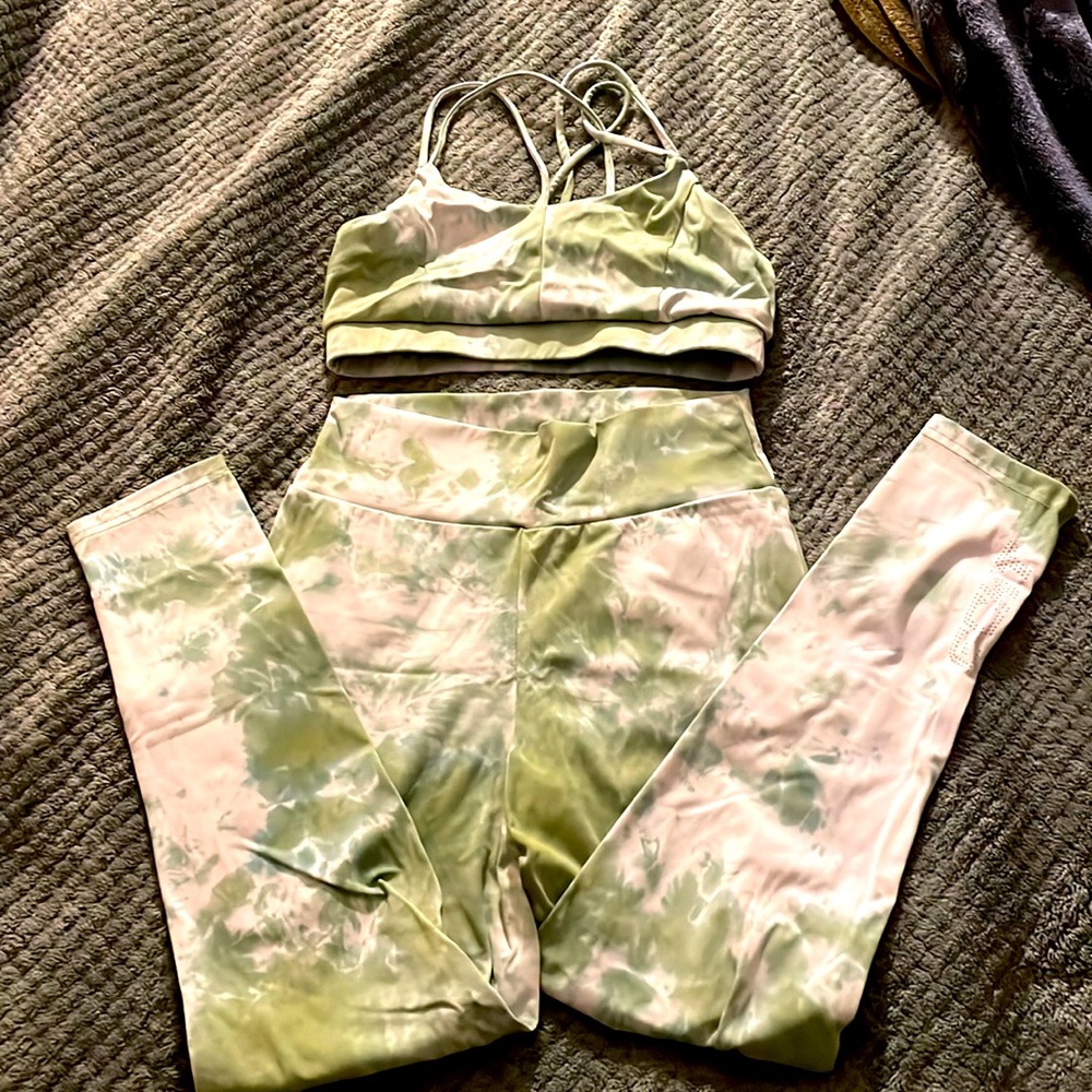 ECHT leggings and sports bra set!